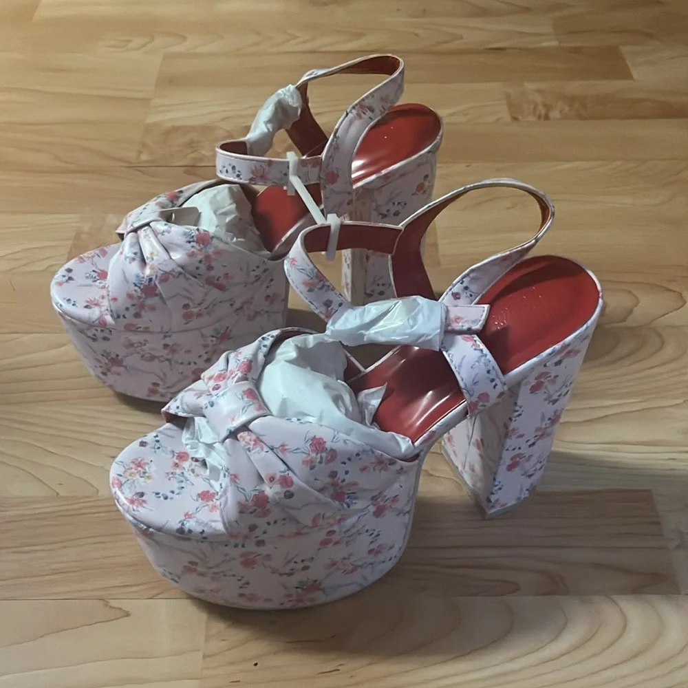 ‼️NWT‼️Dolls Kill X Sugar Thrillz Floral Platform Sandals Size 8 - Picture 5 of 8